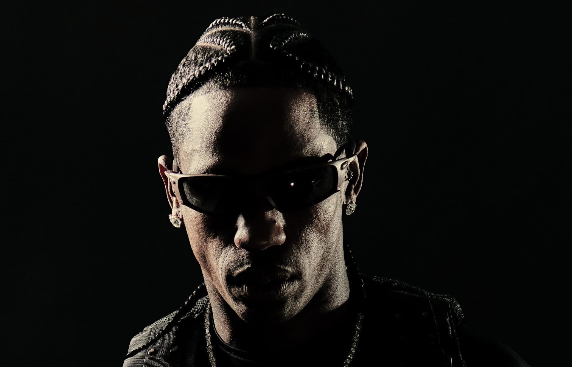 Oakley’s Full Circle: Why a ’90s Performance Brand Owns Gen Z